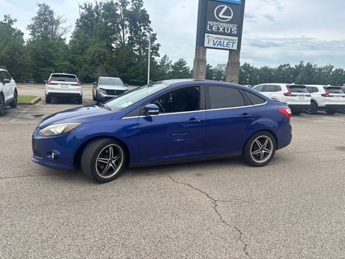 Used 2012 Ford Focus Titanium FWD image 6