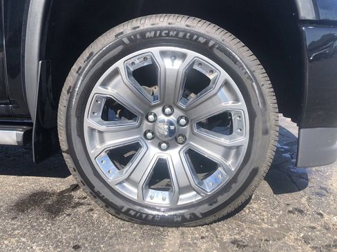 Used 2018 GMC Sierra 1500 Denali w/ Denali Ultimate Package image 5