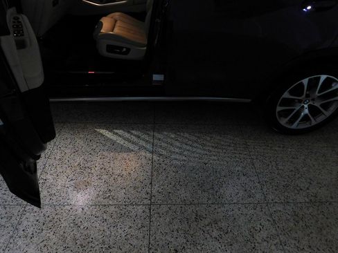 Used 2021 BMW X5 xDrive40i image 25