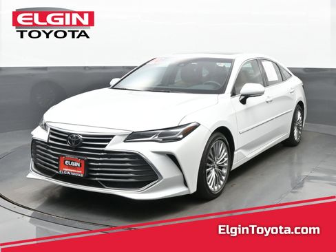 Used 2019 Toyota Avalon Limited image 1