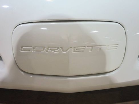 Used 1998 Chevrolet Corvette Coupe RWD image 24