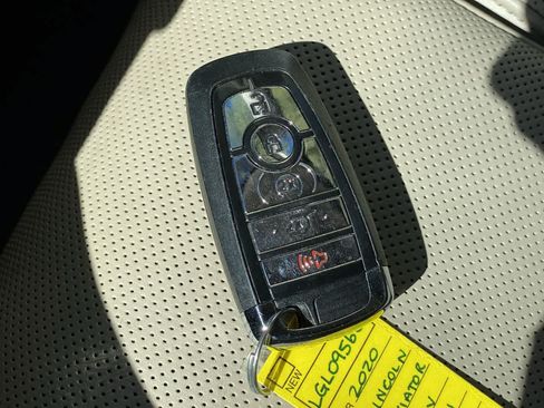 Used 2020 Lincoln Aviator Reserve w/ Equipment Group 202A AWD/4WD image 27