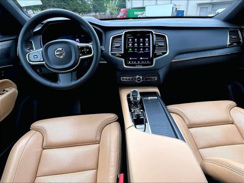 Used 2024 Volvo XC90 T8 Ultimate w/ Protection Package Premier AWD/4WD image 18