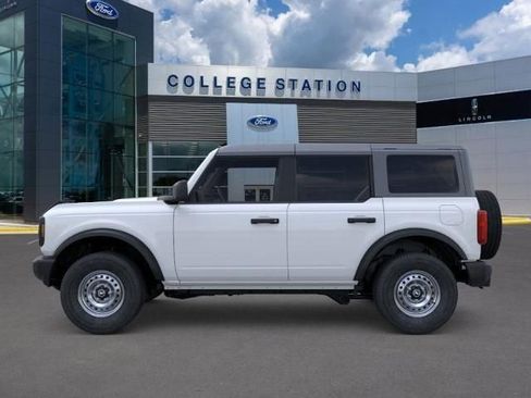 New 2025 Ford Bronco 4-Door image 3