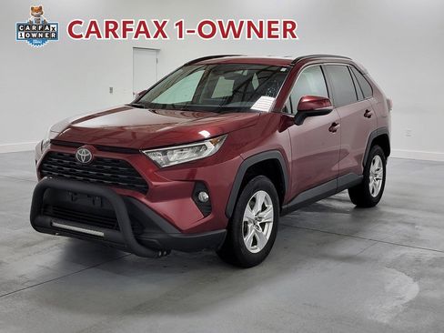 Used 2020 Toyota RAV4 XLE w/ XLE Grade Weather Package AWD/4WD image 4