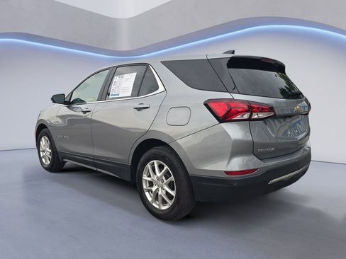 Used 2024 Chevrolet Equinox LT FWD image 3