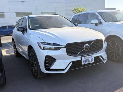 Used 2023 Volvo XC60 B5 Plus w/ Climate Package FWD image 3