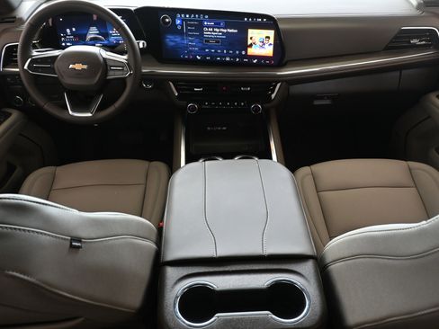 Used 2025 Chevrolet Tahoe LT w/ Comfort Package image 23