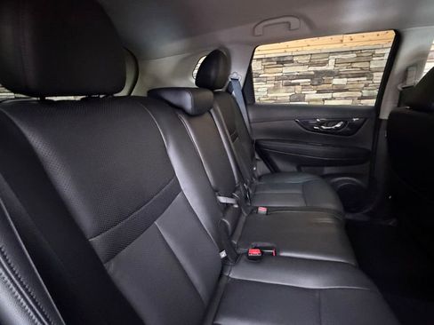 Used 2019 Nissan Rogue SL image 31