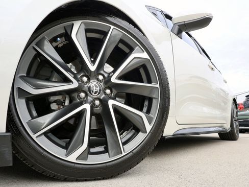 Used 2020 Toyota Corolla XSE image 25