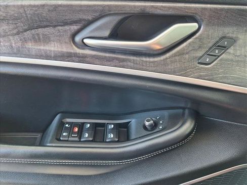 Used 2021 Jeep Grand Cherokee L Limited AWD/4WD image 21