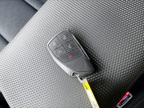 Used 2025 Chevrolet Equinox RS w/ Convenience Package III image 10