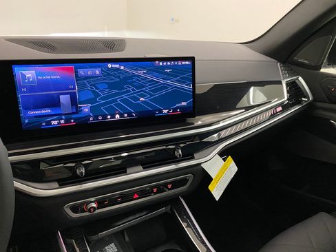 Used 2026 BMW X5 M60i image 24