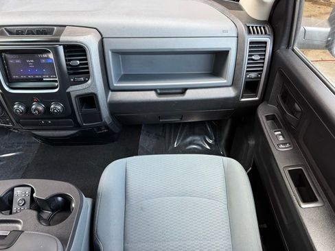 Used 2017 RAM 1500 Express AWD/4WD image 17