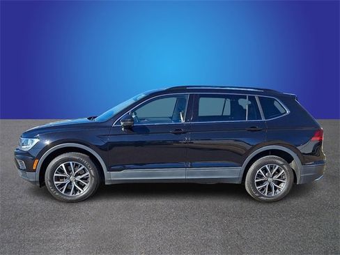 Used 2019 Volkswagen Tiguan SE w/ Panoramic Sunroof Package image 7