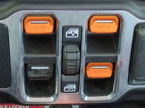 Used 2021 Jeep Gladiator Mojave image 23