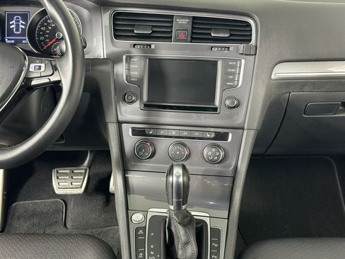 Used 2017 Volkswagen Golf Alltrack SE image 36