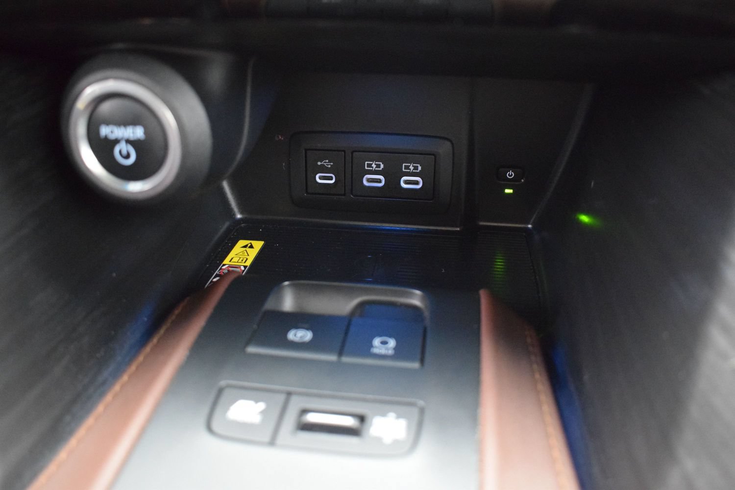 Used 2023 Toyota Venza Limited AWD/4WD image 19