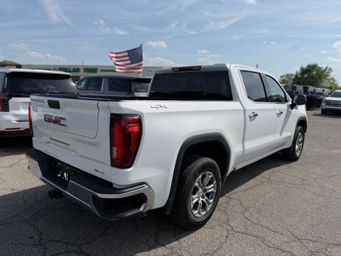 Used 2025 GMC Sierra 1500 SLT image 3