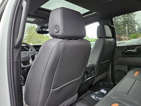 New 2026 GMC Sierra 2500 AT4 w/ AT4 Premium Plus Package AWD/4WD image 16