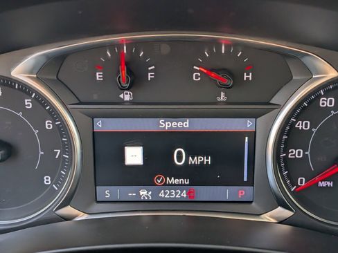 Used 2022 GMC Terrain SLT w/ Infotainment Package II image 30