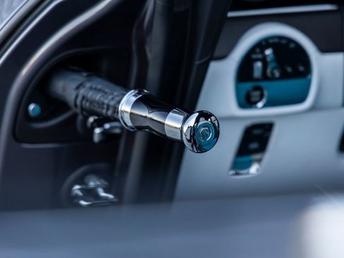 Used 2025 Rolls-Royce Spectre image 31