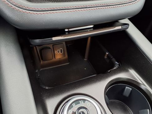 Used 2025 Ford Explorer Active w/ Active Comfort Package image 22