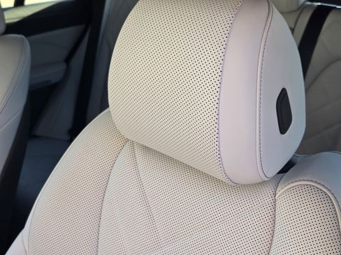 Used 2024 BMW X5 xDrive40i w/ Premium Package image 24