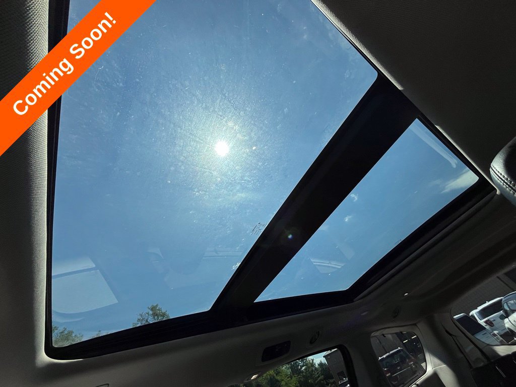 Used 2022 Chrysler Pacifica Limited FWD image 24