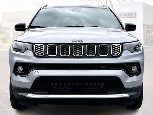 Used 2025 Jeep Compass Limited image 24