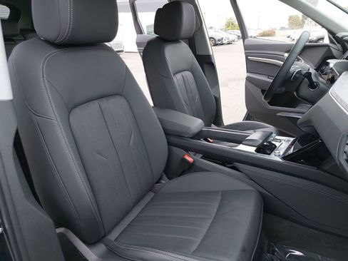 Certified 2023 Audi e-tron Premium Plus w/ Premium Plus Package AWD/4WD image 10