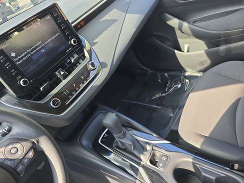 Used 2022 Toyota Corolla LE w/ LE Convenience Package image 24