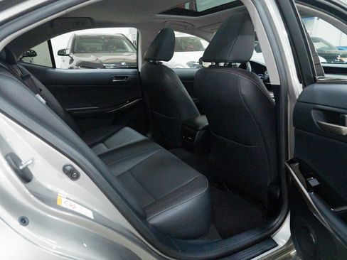 Used 2018 Lexus IS 300 AWD image 20