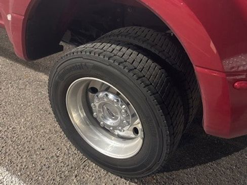 Used 2022 Ford F450 Platinum w/ FX4 Off-Road Package image 18