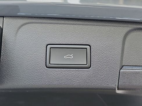 New 2026 Volkswagen Atlas SE image 8