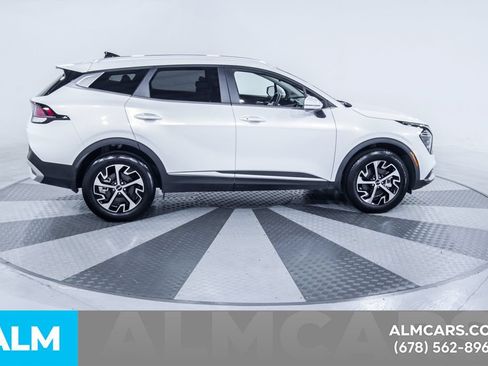 Used 2024 Kia Sportage EX AWD/4WD image 11