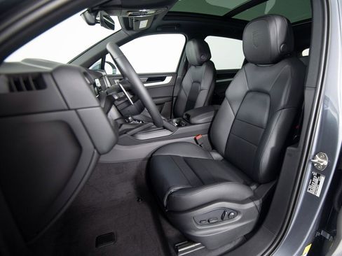 New 2026 Porsche Cayenne image 4