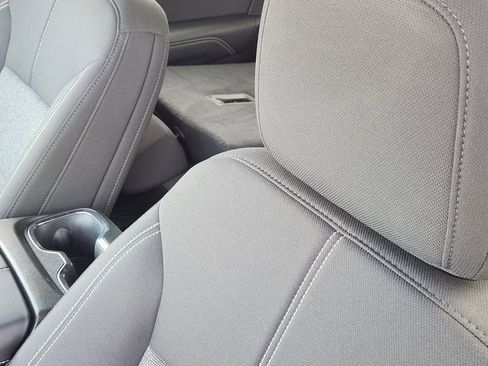 Used 2025 GMC Acadia Elevation image 16