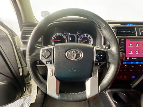 Used 2020 Toyota 4Runner Limited RWD image 17