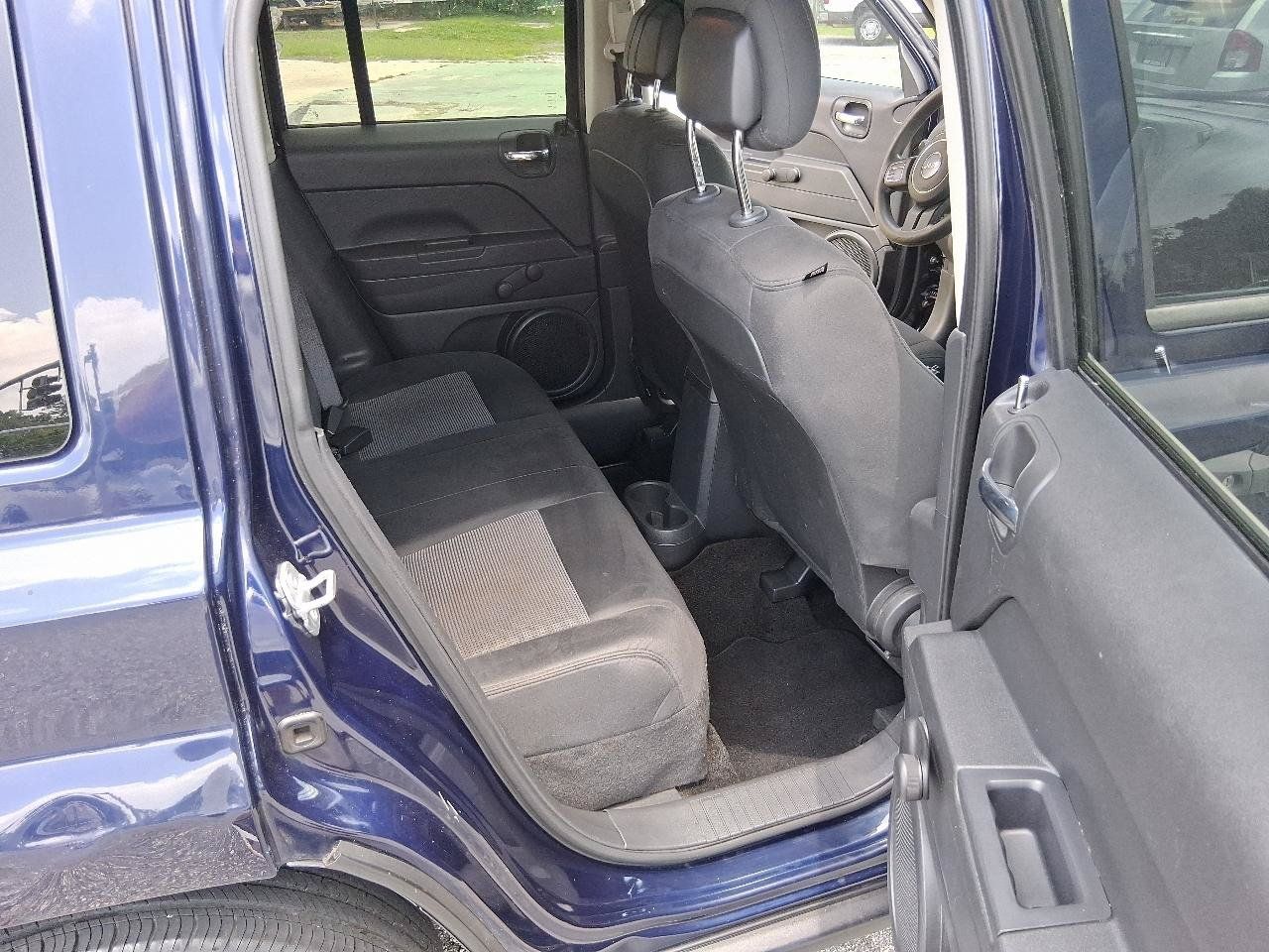 Used 2014 Jeep Patriot Sport FWD image 12