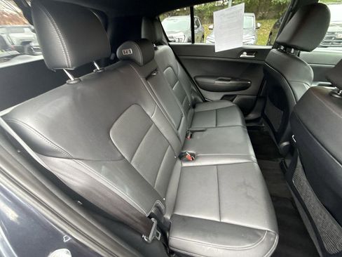 Used 2020 Kia Sportage S image 30