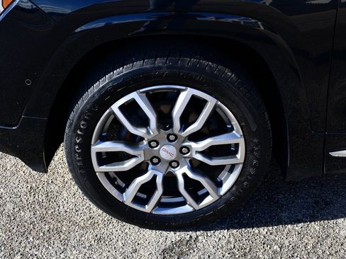 Used 2024 GMC Terrain Denali w/ Denali Premium Package image 6