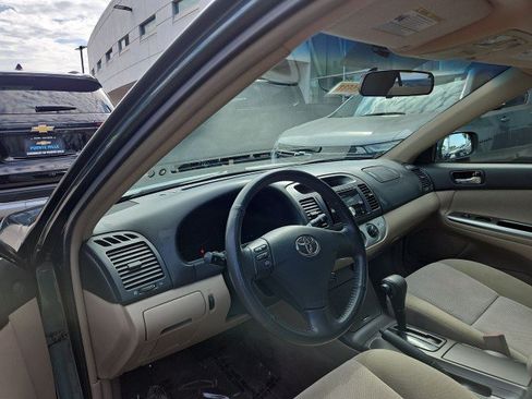 Used 2005 Toyota Camry SE FWD image 10