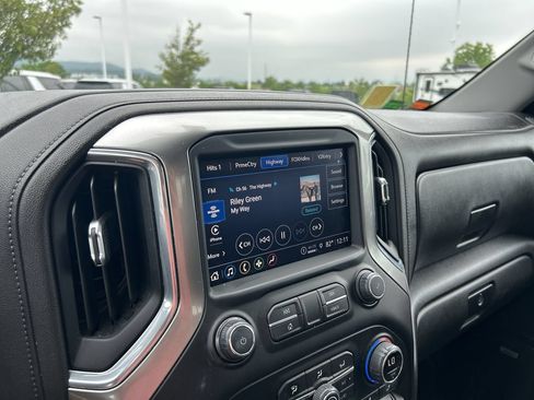 Used 2021 Chevrolet Silverado 1500 LT Trail Boss w/ Convenience Package II AWD/4WD image 28