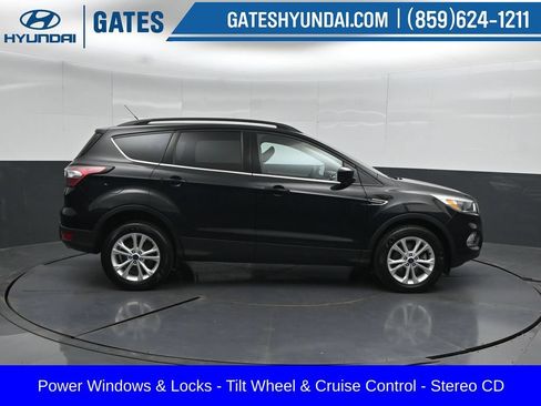 Used 2018 Ford Escape SE AWD/4WD image 3