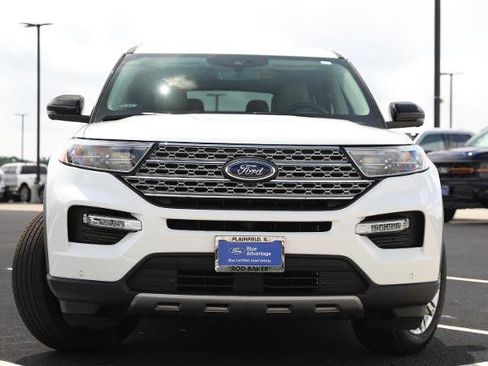 Certified 2022 Ford Explorer Limited w/ Hybrid Equipment Group 310A AWD/4WD image 2