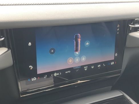 New 2027 Lincoln Navigator Reserve AWD/4WD image 24