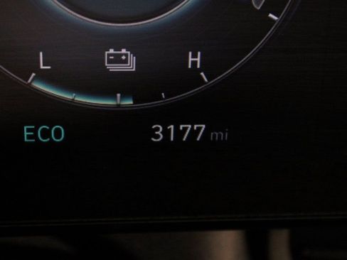 Certified 2025 Hyundai Elantra SEL image 22