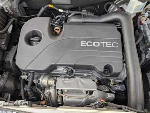 Used 2021 Chevrolet Equinox LS w/ LS Convenience Package image 22