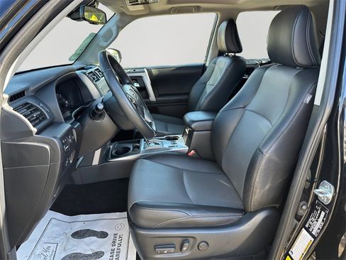 Used 2022 Toyota 4Runner SR5 Premium image 24